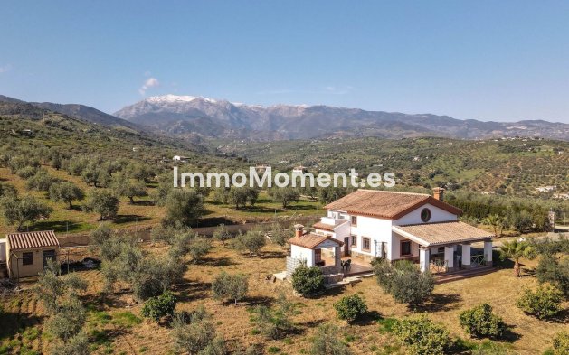 Wiederverkauf - Villa -   Inländisch - Guaro