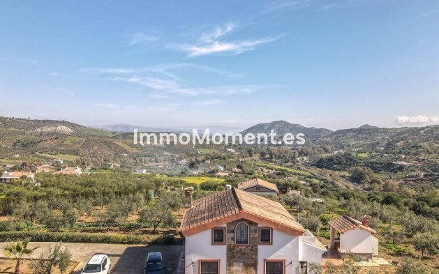 Wiederverkauf - Villa -   Inländisch - Guaro