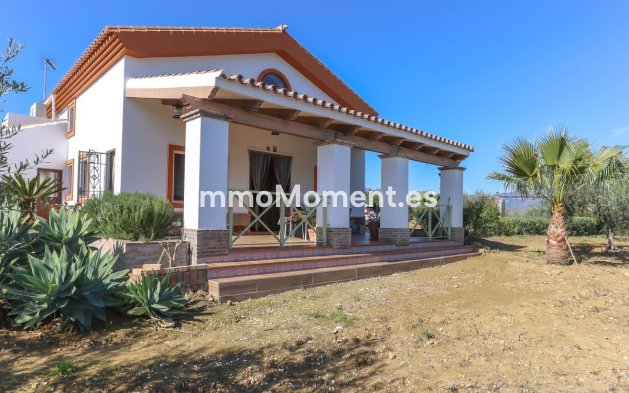 Wiederverkauf - Villa -   Inländisch - Guaro