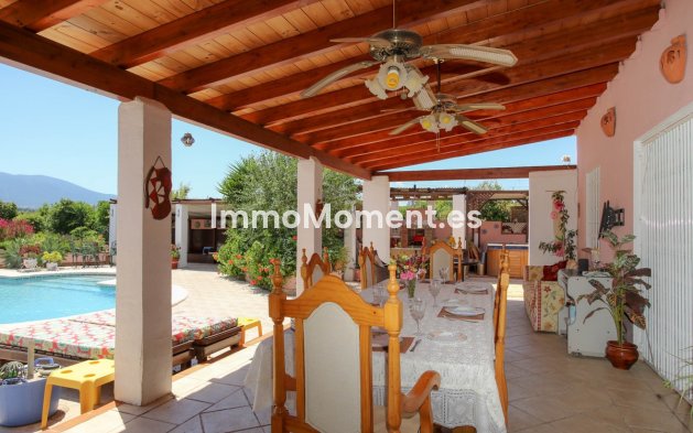 Wiederverkauf - Villa -   Inländisch - Cártama Centro