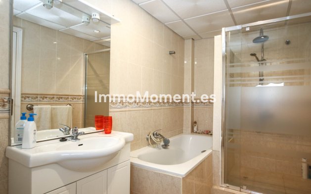 Wiederverkauf - Villa -   Inländisch - Cártama Centro