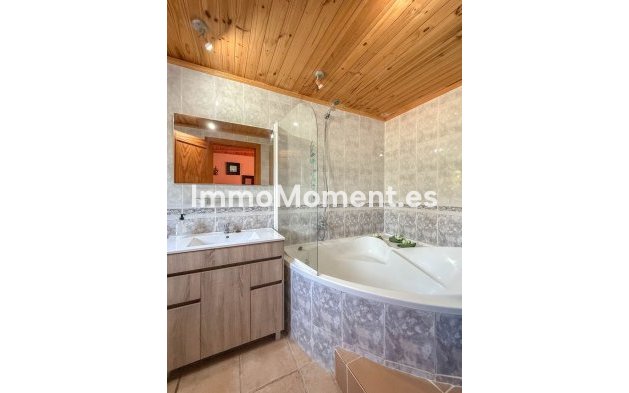 Wiederverkauf - Villa -   Inländisch - Cártama Centro