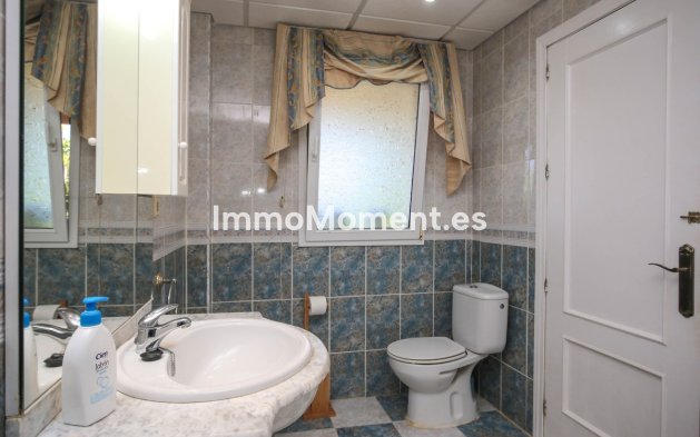 Wiederverkauf - Villa -   Inländisch - Cártama Centro