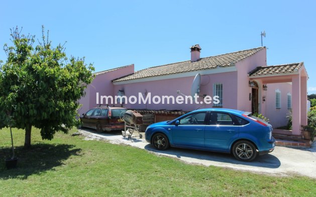 Wiederverkauf - Villa -   Inländisch - Cártama Centro