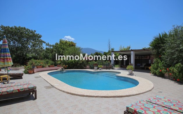 Wiederverkauf - Villa -   Inländisch - Cártama Centro