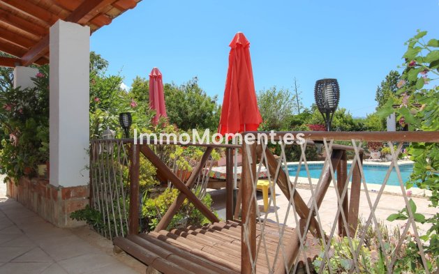 Wiederverkauf - Villa -   Inländisch - Cártama Centro