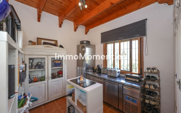 Wiederverkauf - Villa -   Inländisch - Coín