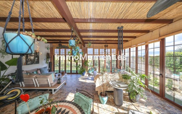 Wiederverkauf - Villa -   Inländisch - Coín