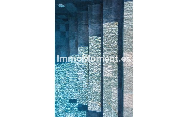 Wiederverkauf - Villa -   Inländisch - Coín