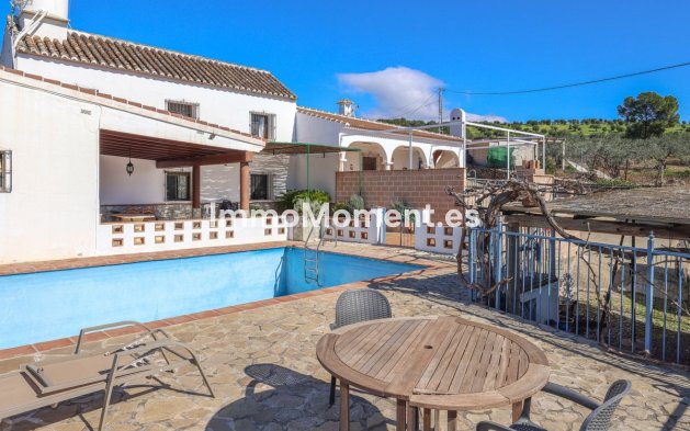 Bestaande woning - Villa - Binnenland  - Coín