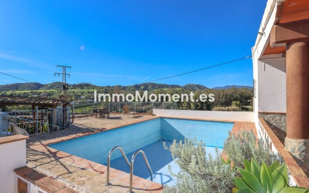 Bestaande woning - Villa - Binnenland  - Coín