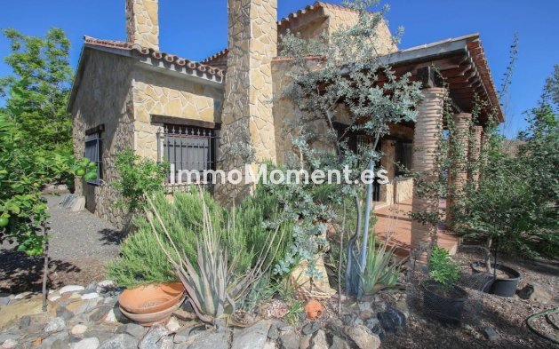 Resale - Villa - Inland  - Pizarra