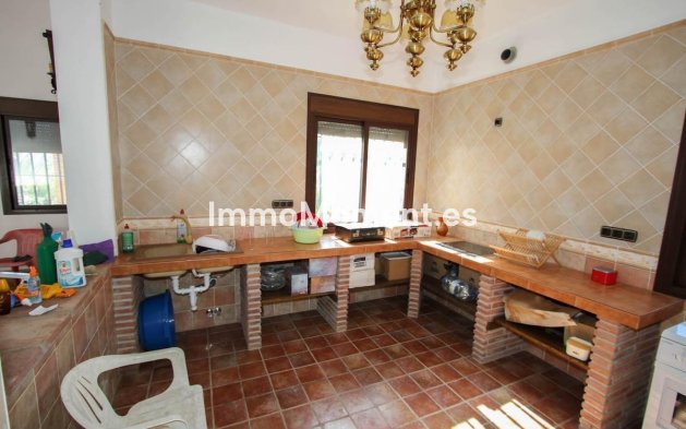 Resale - Villa - Inland  - Pizarra