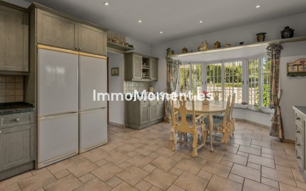 Wiederverkauf - Villa - Marbella - Elviria