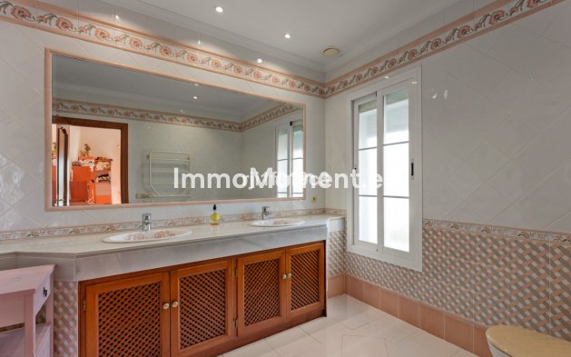 Wiederverkauf - Villa - Marbella - Elviria