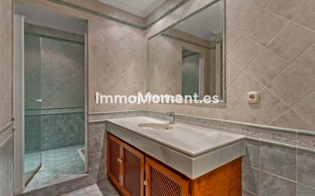 Wiederverkauf - Villa - Marbella - Elviria