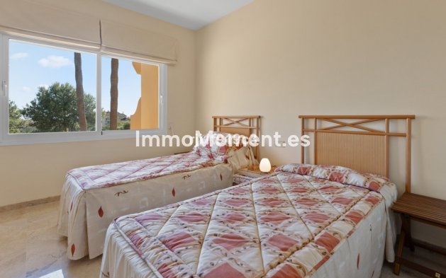 Resale - Apartment - Marbella - Elviria