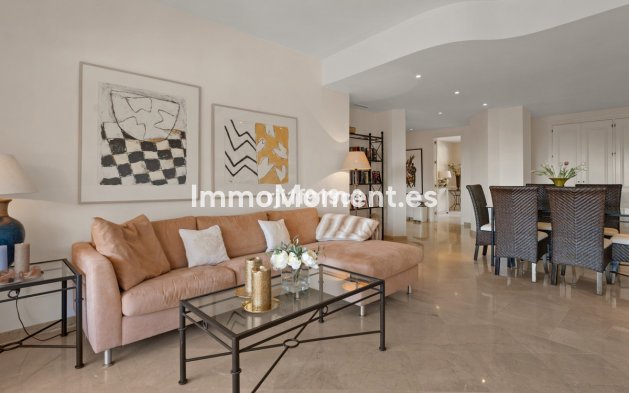 Resale - Apartment - Marbella - Elviria