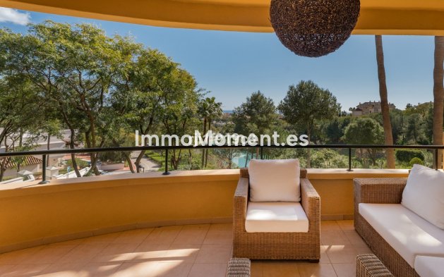 Resale - Apartment - Marbella - Elviria