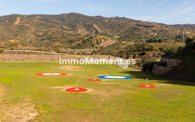 Resale - Apartment - Marbella - Elviria