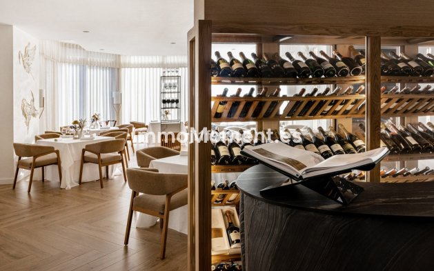 Resale - Apartment - Marbella - Elviria