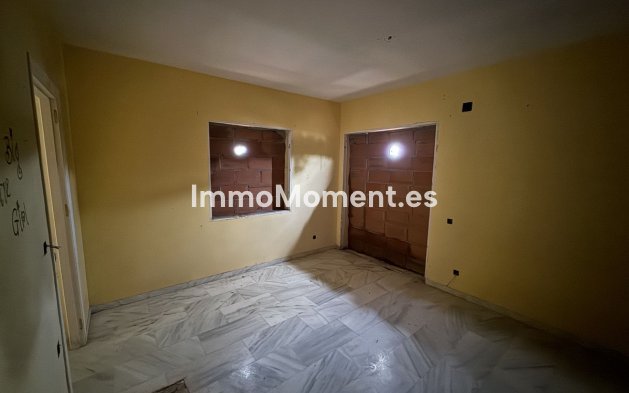 Bestaande woning - Villa - Estepona  - Estepona Centro