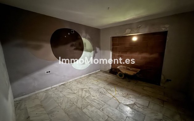 Bestaande woning - Villa - Estepona  - Estepona Centro