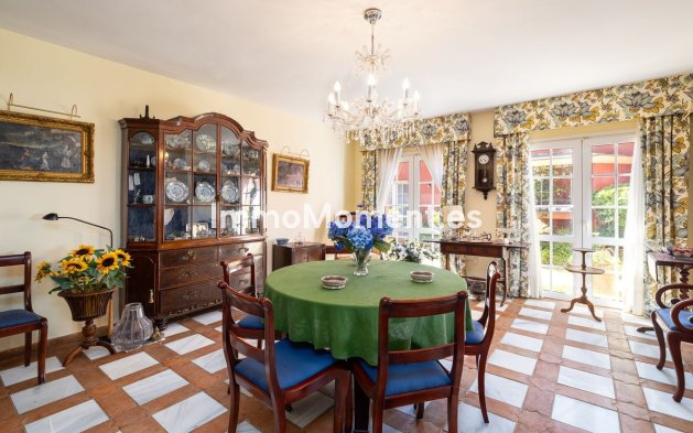 Revente - Villa - Benalmadena - Benalmadena Centro