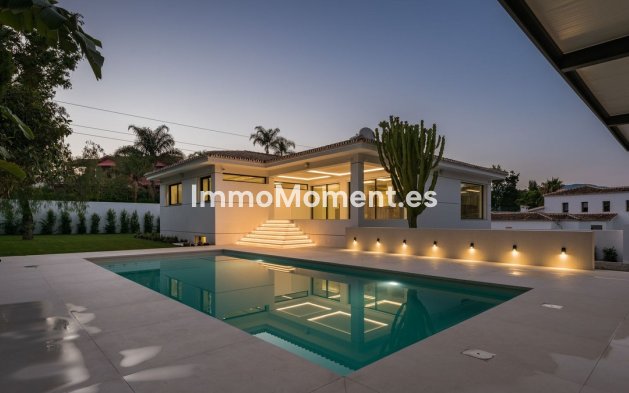 Resale - Villa - Marbella - Guadalmina Alta