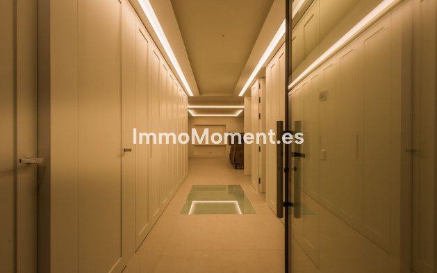 Resale - Villa - Marbella - Guadalmina Alta