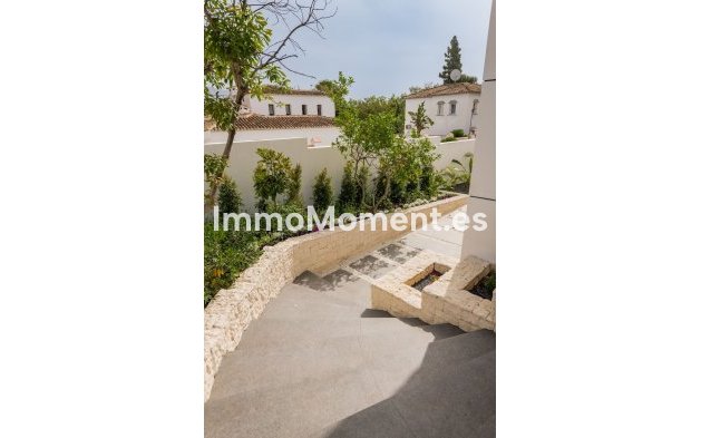 Resale - Villa - Marbella - Guadalmina Alta