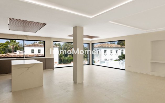 Resale - Villa - Marbella - Guadalmina Alta