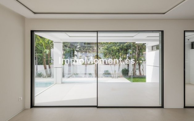 Resale - Villa - Marbella - Guadalmina Alta