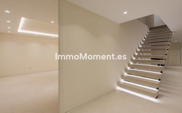 Resale - Villa - Marbella - Guadalmina Alta