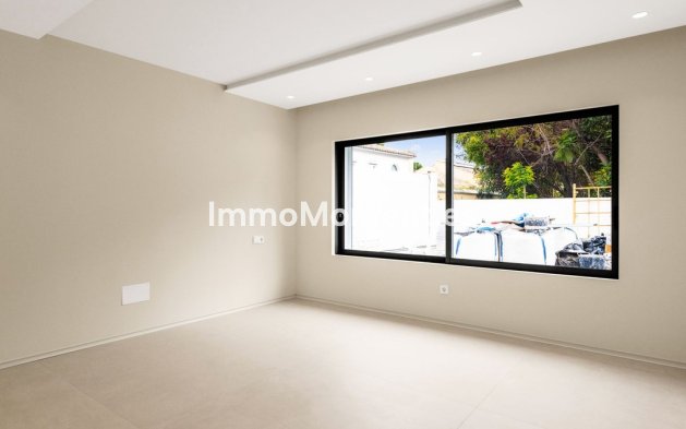 Resale - Villa - Marbella - Guadalmina Alta