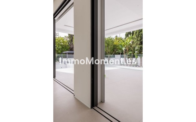 Resale - Villa - Marbella - Guadalmina Alta