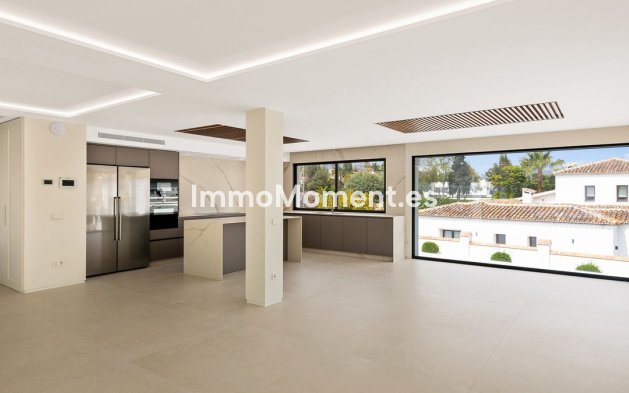 Resale - Villa - Marbella - Guadalmina Alta