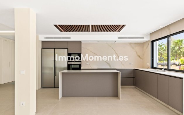 Resale - Villa - Marbella - Guadalmina Alta