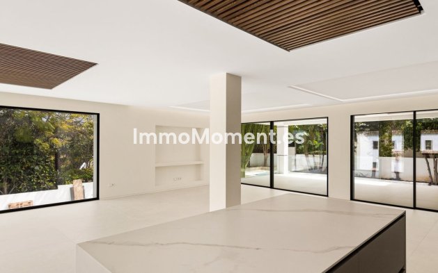 Resale - Villa - Marbella - Guadalmina Alta