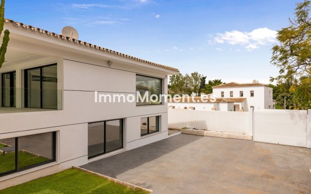 Resale - Villa - Marbella - Guadalmina Alta