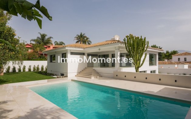 Resale - Villa - Marbella - Guadalmina Alta
