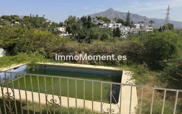 Resale - Villa - Marbella - Nueva Andalucía