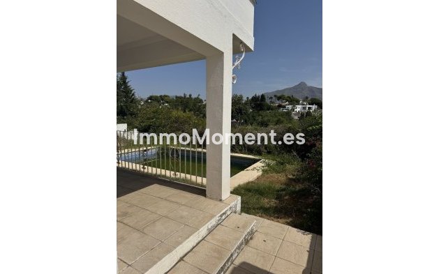 Resale - Villa - Marbella - Nueva Andalucía