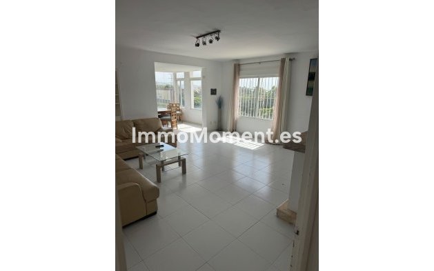 Resale - Villa - Marbella - Nueva Andalucía