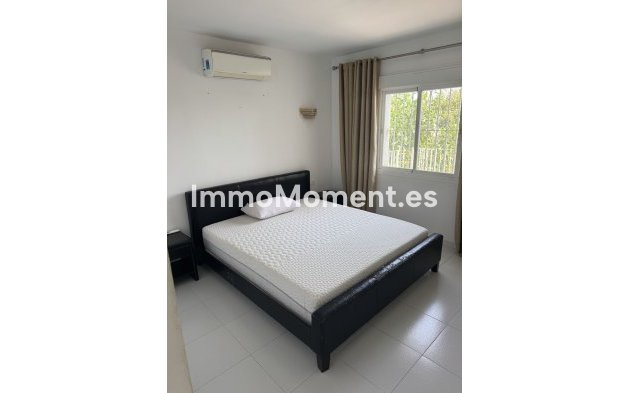 Resale - Villa - Marbella - Nueva Andalucía