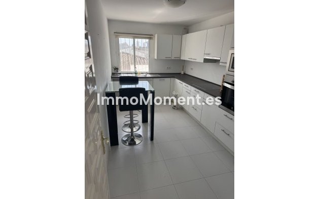 Resale - Villa - Marbella - Nueva Andalucía