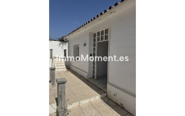 Resale - Villa - Marbella - Nueva Andalucía