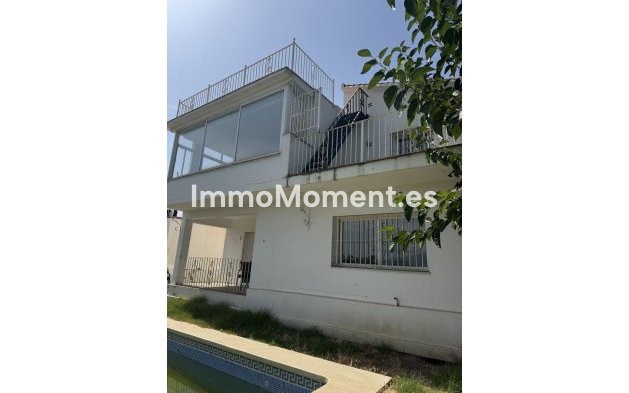 Resale - Villa - Marbella - Nueva Andalucía