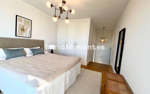 Resale - Villa - El Paraiso - New Golden Mile