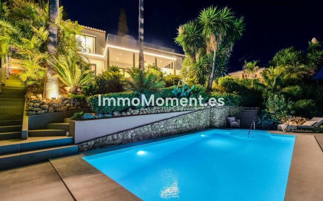 Resale - Villa - El Paraiso - New Golden Mile